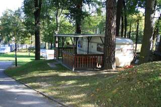 Кемпинги Auto-Camping Park Еленя-Гура Передвижной дом в кемпинге для 2 гостей-7